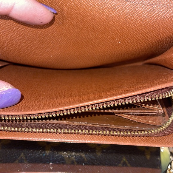 LOUIS VUITTON Monogram Porte Monnaie Billets Bifold Wallet with chain - Picture 5 of 11